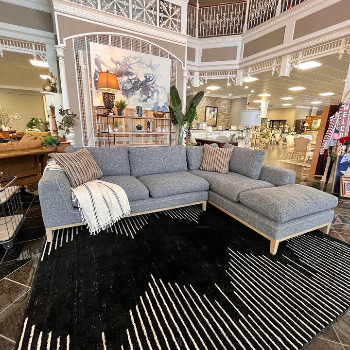 Sofa w/ Chaise