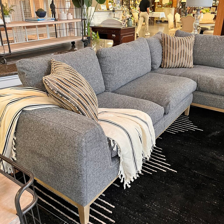 Sofa w/ Chaise