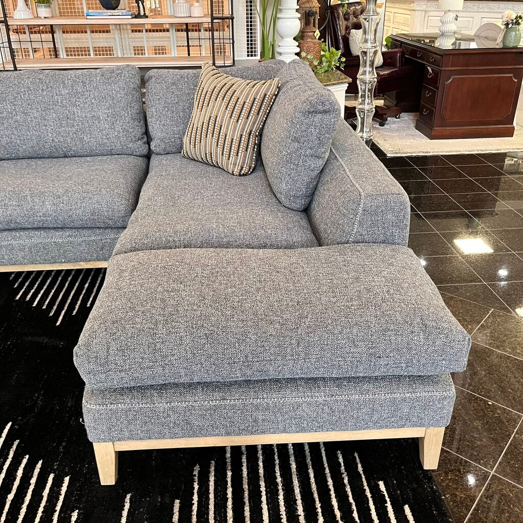 Sofa w/ Chaise