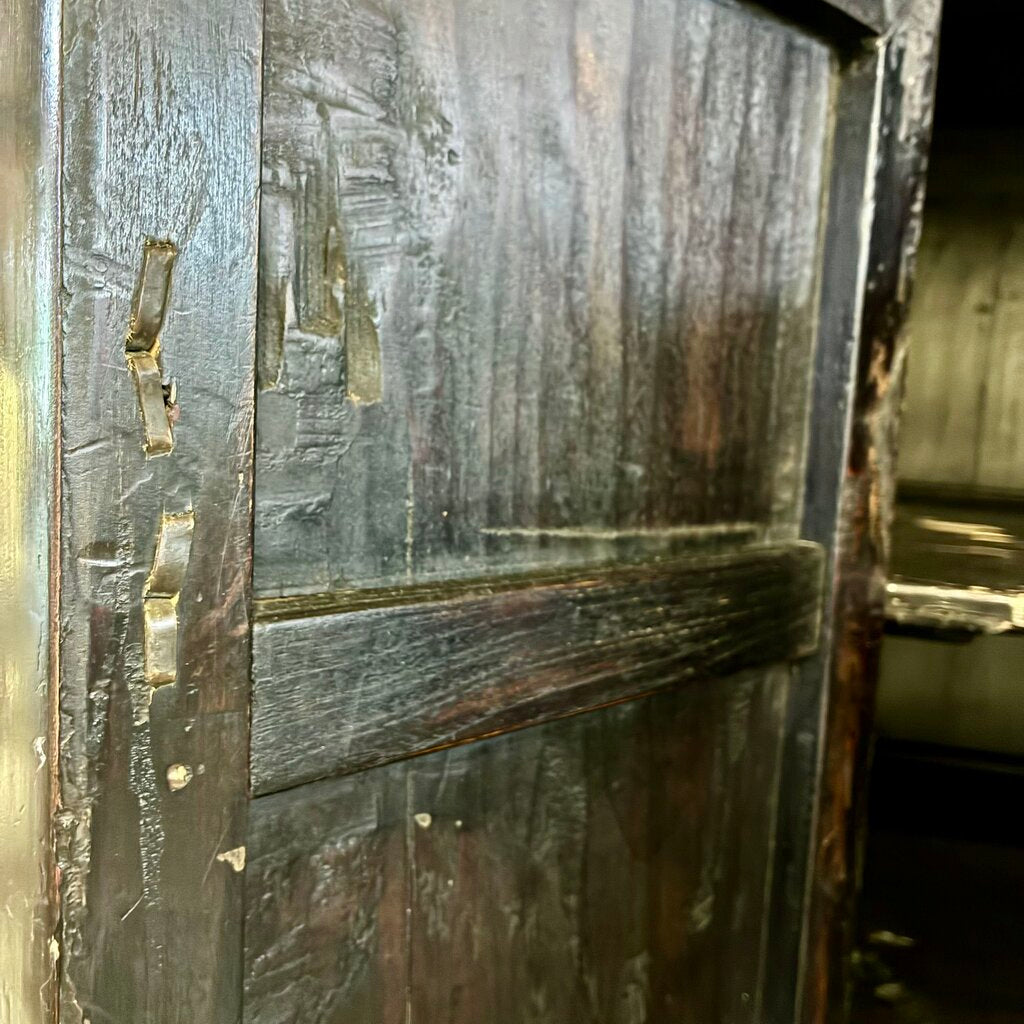 Vintage Chinese Cabinet