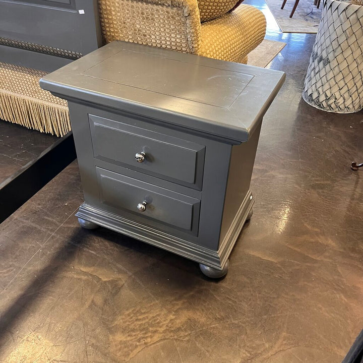 Nightstand w/ 2 Drawers