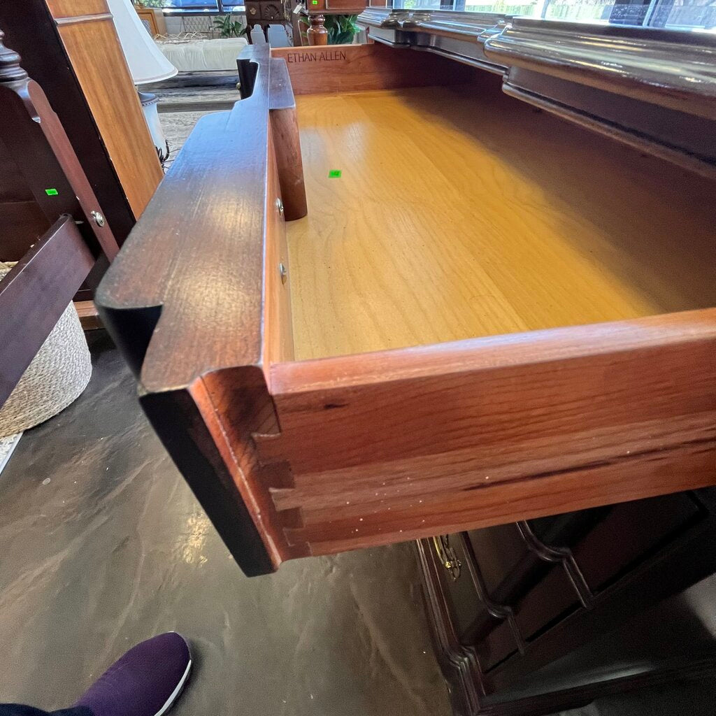 Bachelor's Chest