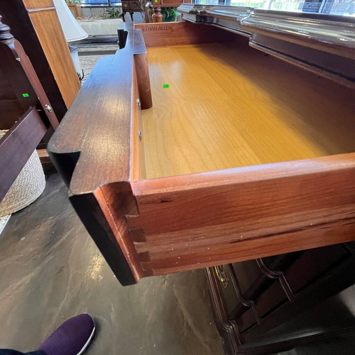 Bachelor's Chest