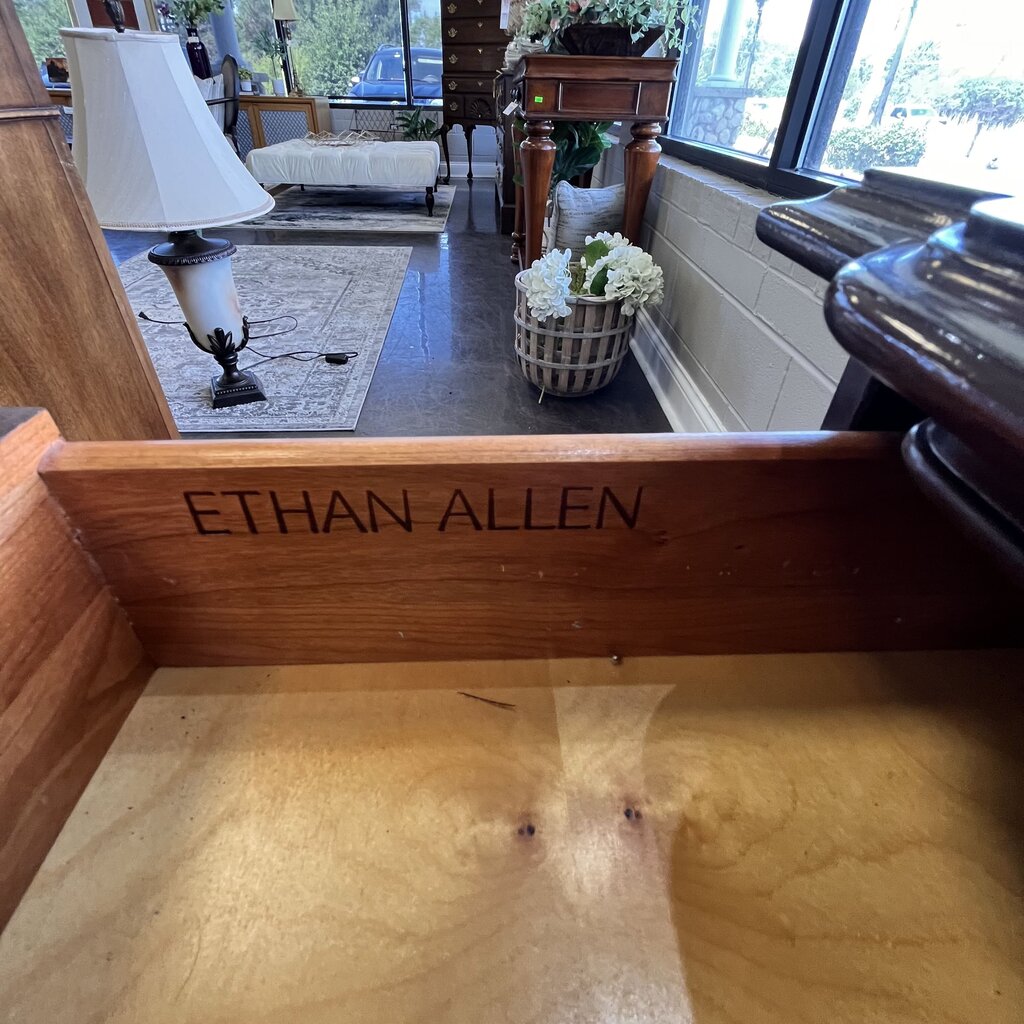 Bachelor's Chest