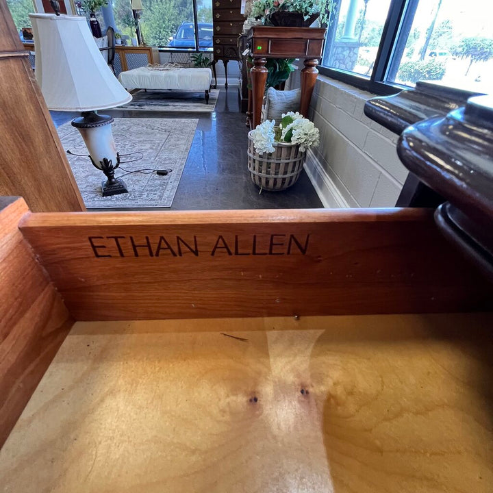 Bachelor's Chest