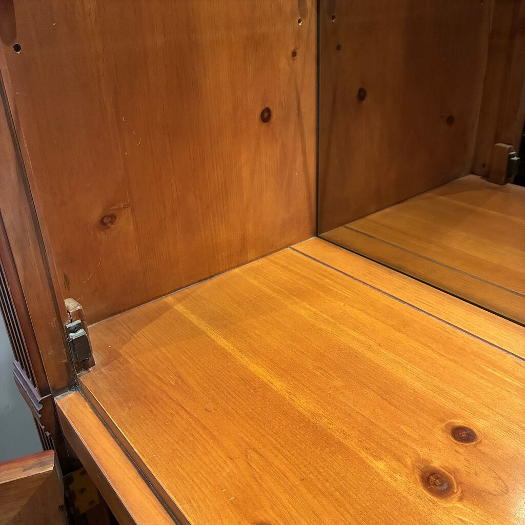 Arched China Cabinet w/ Working Adjustable Light