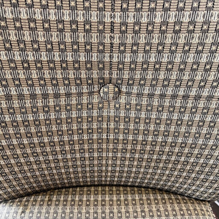 Orig Price $1500 - Table w/ 4 Chairs