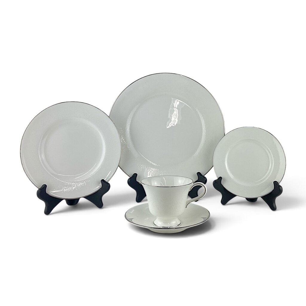 5 Piece / 8 Place Setting with Extras