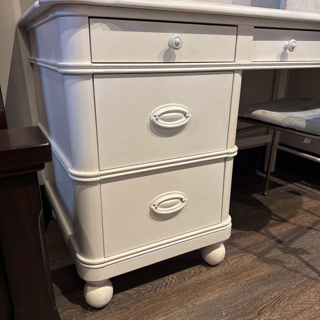 Desk with Hutch