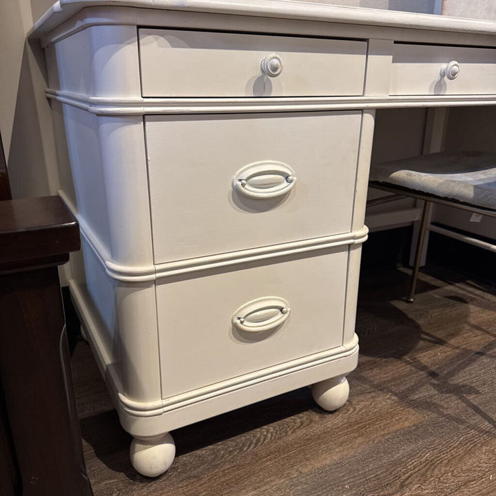 Desk with Hutch