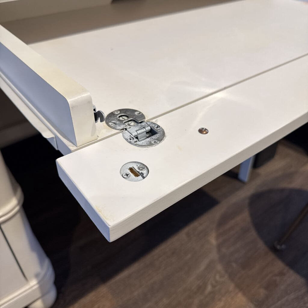 Desk with Hutch