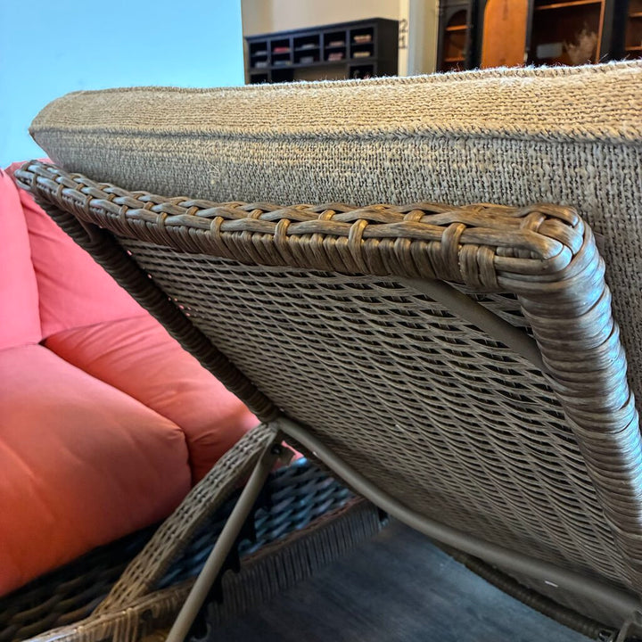 Wicker-style Outdoor Patio Chaise