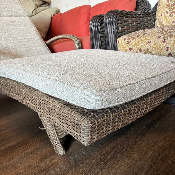 Wicker-style Outdoor Patio Chaise