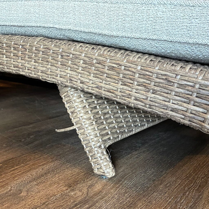 Wicker-style Outdoor Patio Chaise