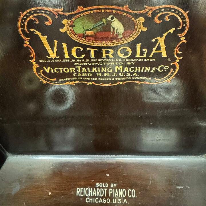 Antique Victrola VV-IX Talking Machine Phonograph