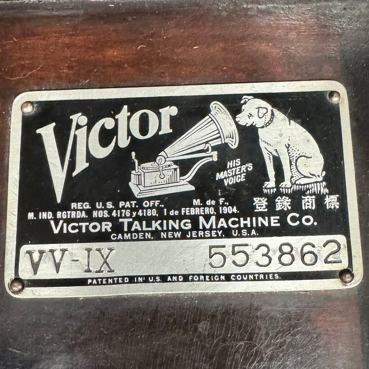 Antique Victrola VV-IX Talking Machine Phonograph