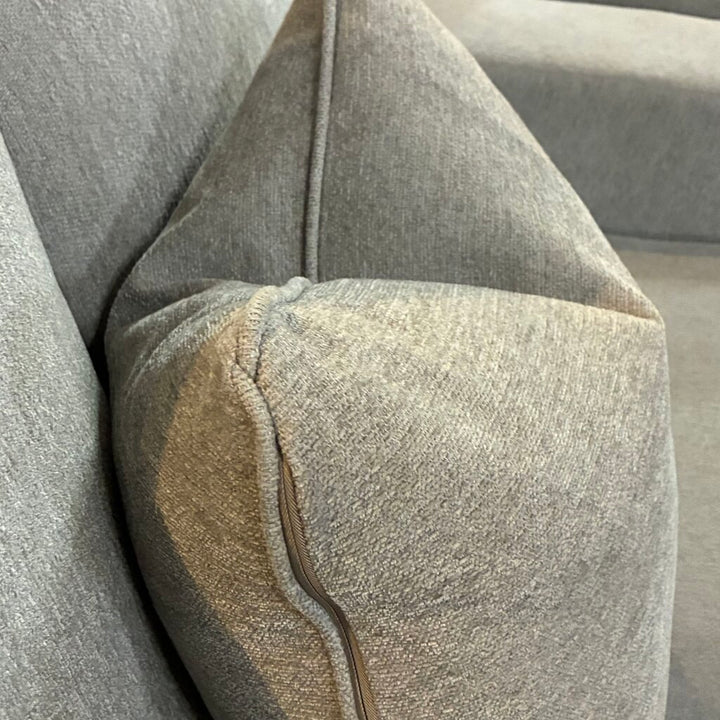 Maggie Collection Loveseat w/ Accent Pillow