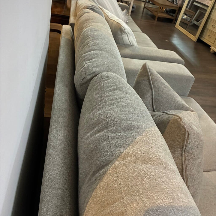 Maggie Collection Loveseat w/ Accent Pillow