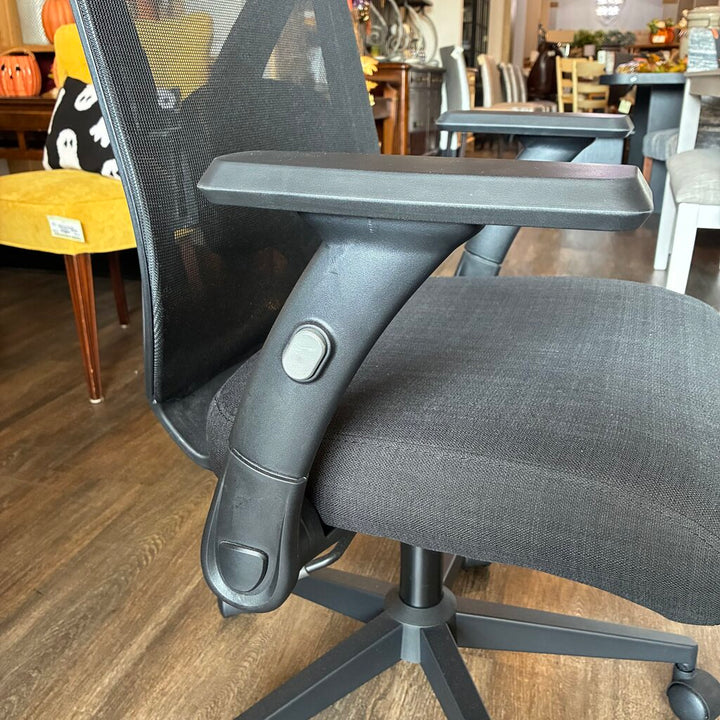 Swivel Desk Chair w/ Adjustable Back and Height