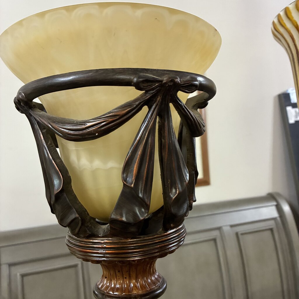 Glass Shade Iron Ribbon Floor LIght