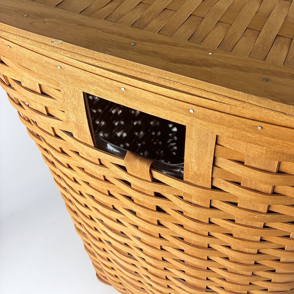 Lidded Hamper / Protector