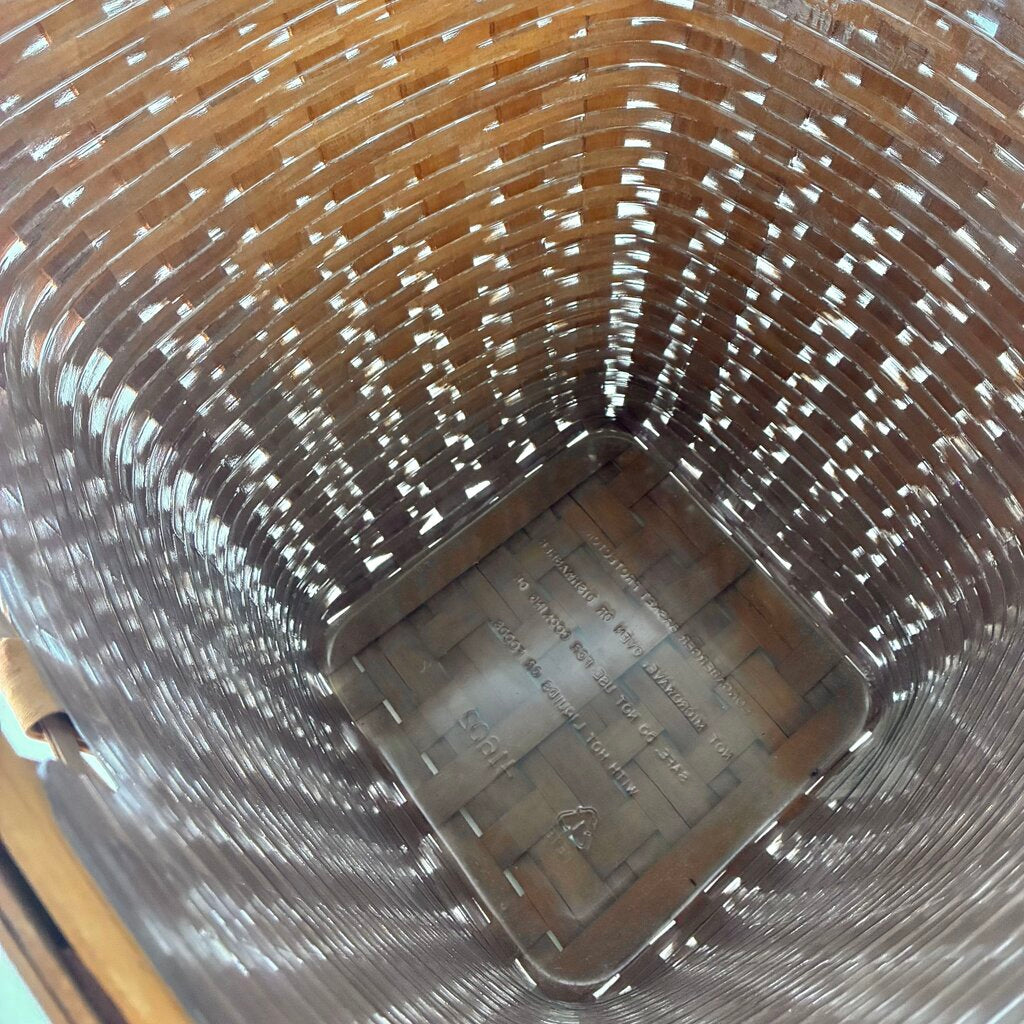 Lidded Hamper / Protector