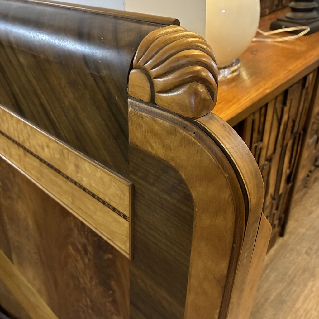 1930's Art Deco-style Waterfall Wood Bed - Full