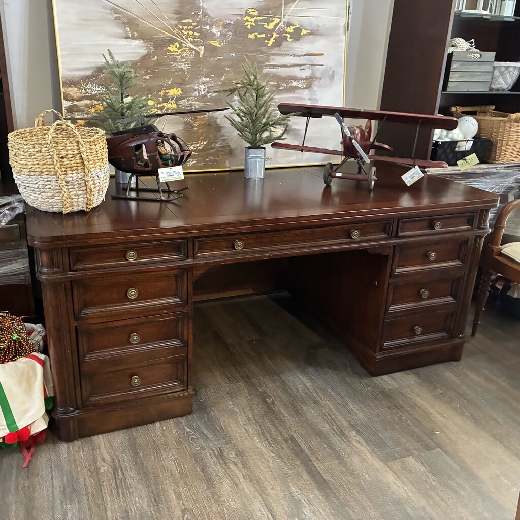 Orig. Price $3,751 - Leesburg Executive Desk - Acosta's Home