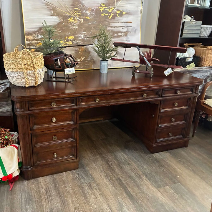 Orig. Price $3,751 - Leesburg Executive Desk - Acosta's Home