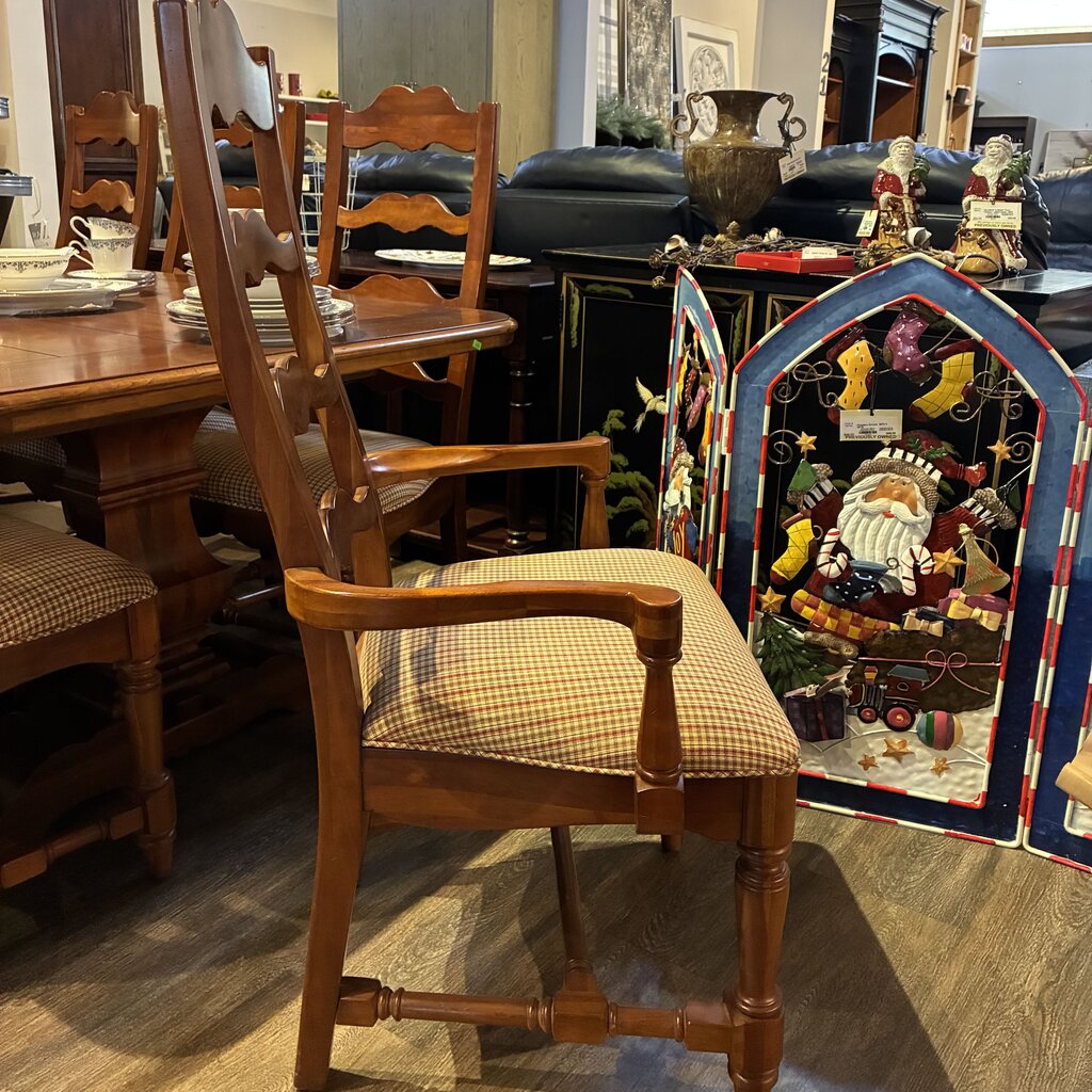 Dining Table w/ 8 Chairs & Buffet w/ Hutch - Acosta's Home