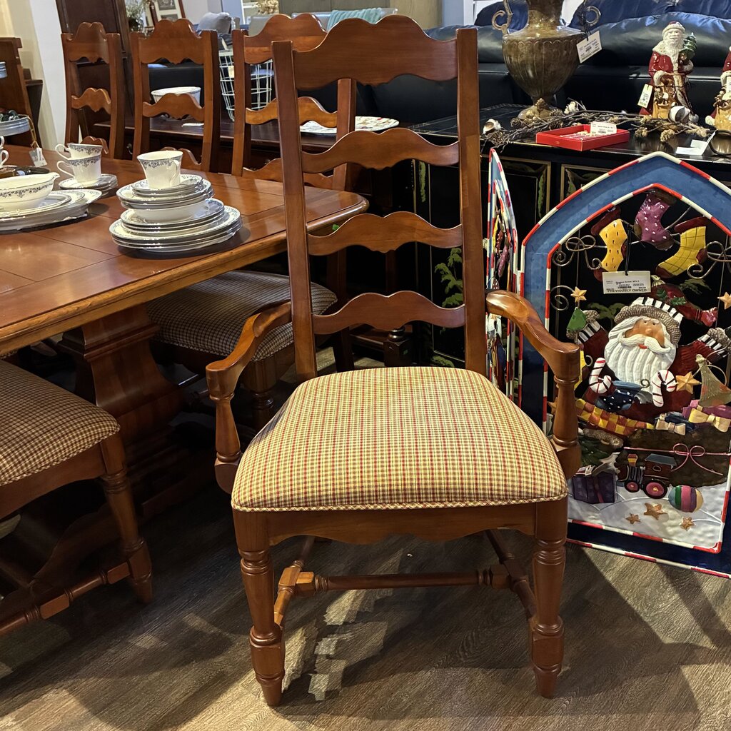 Dining Table w/ 8 Chairs & Buffet w/ Hutch - Acosta's Home