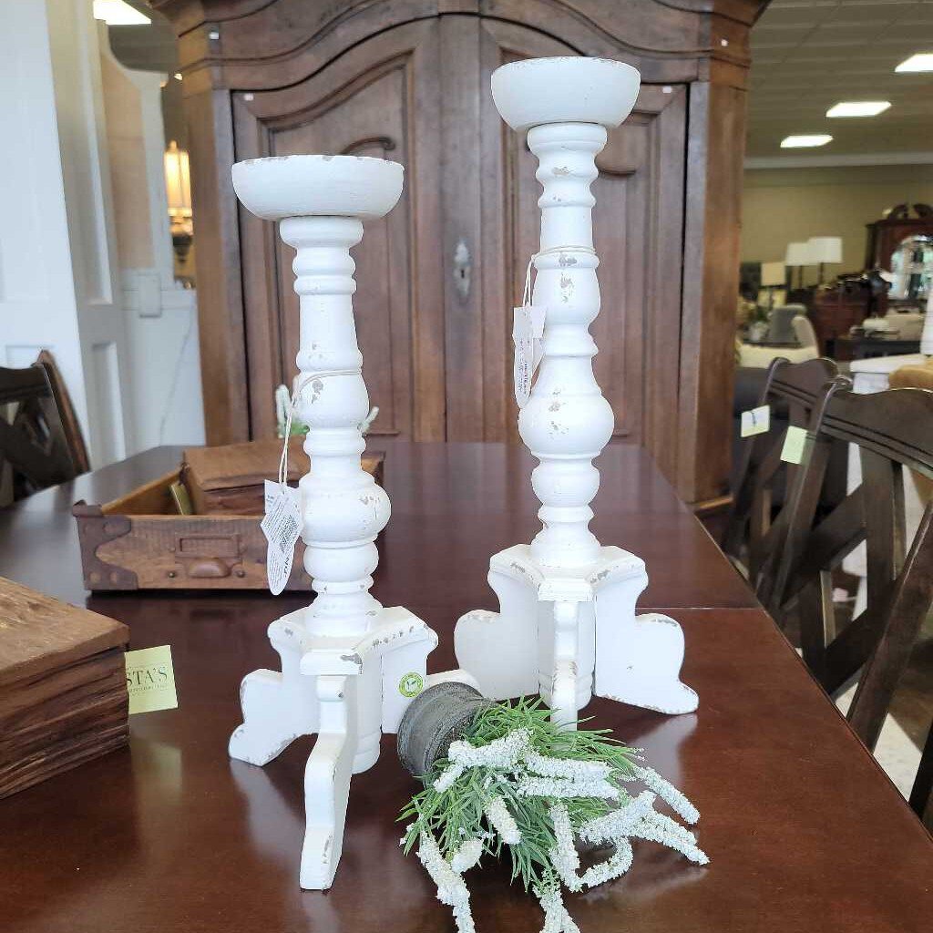 Set of 2 Wood Candle Holders