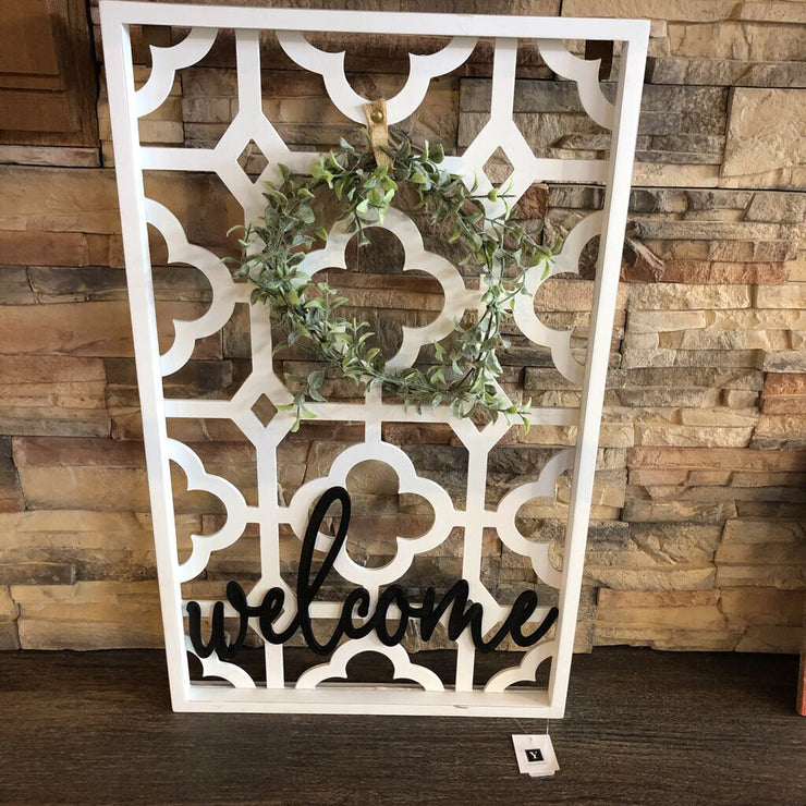 Wood Wall Sign with Wreath - Welcome