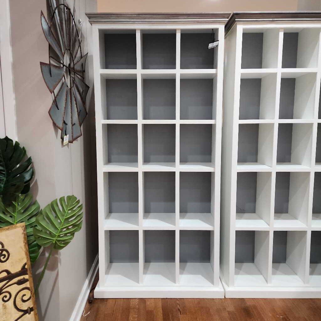(BRAND NEW) Cubby Hole Bookcase